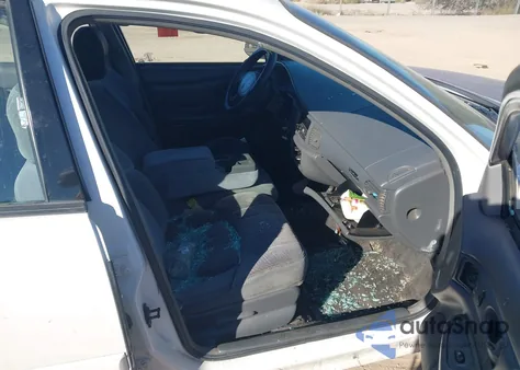 2002 Buick Century Custom z USA, uszkodzony, nr VIN 2G4WS52J021202802